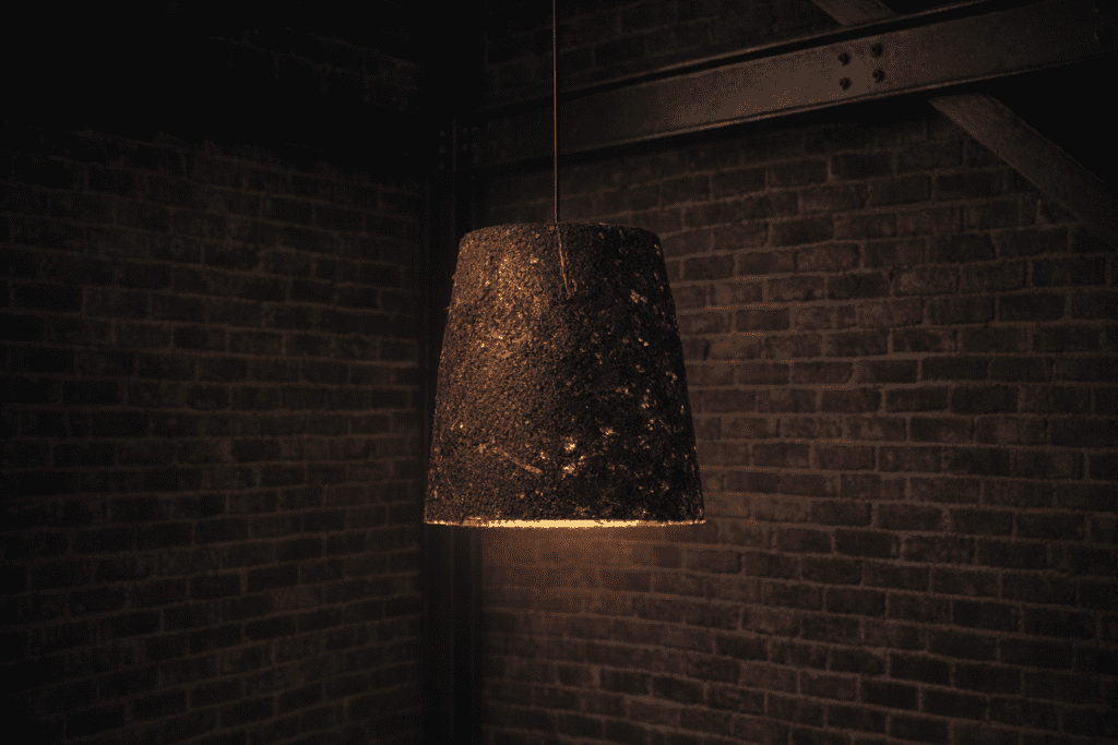 Retoque experto de lámpara de pie illa ilumina eli